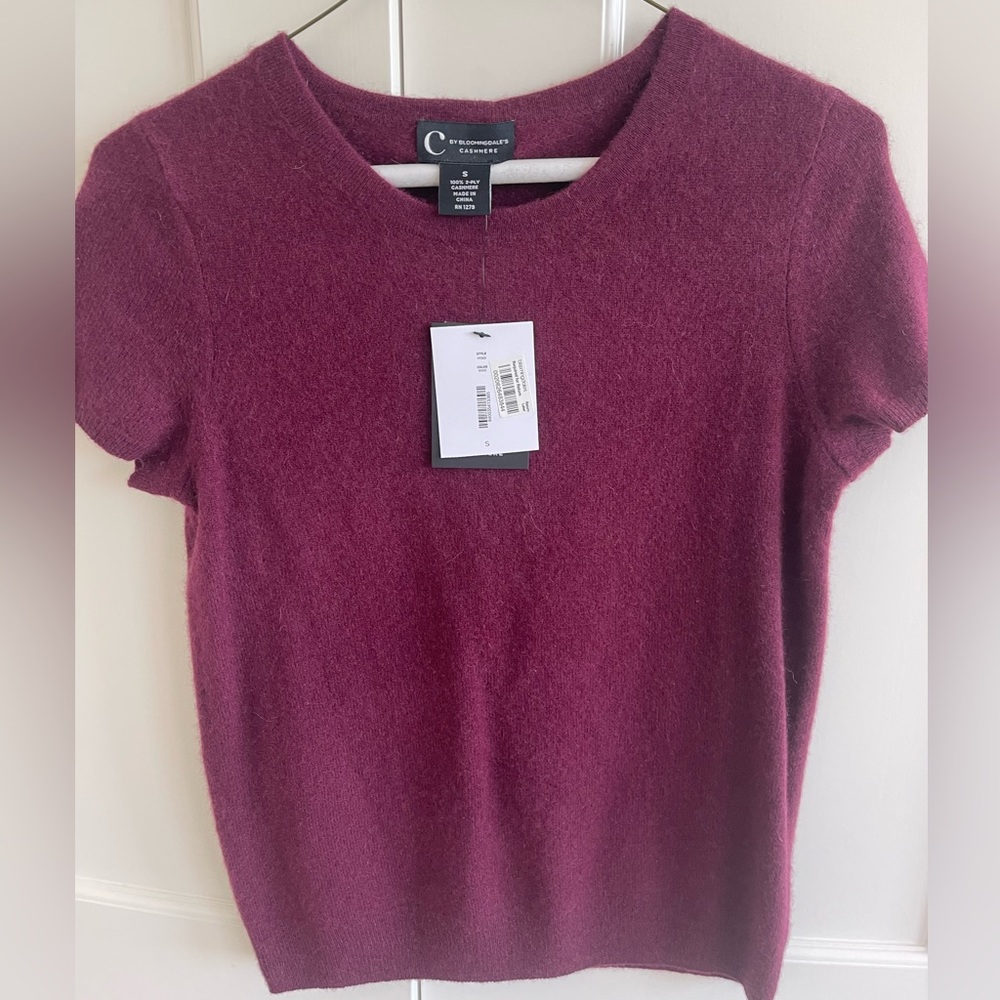 Bloomingdale’s Cashmere Plum Short Sleeve Top